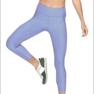 OUTDOOR VOICES 3/4 lilac warm up leggings NWT